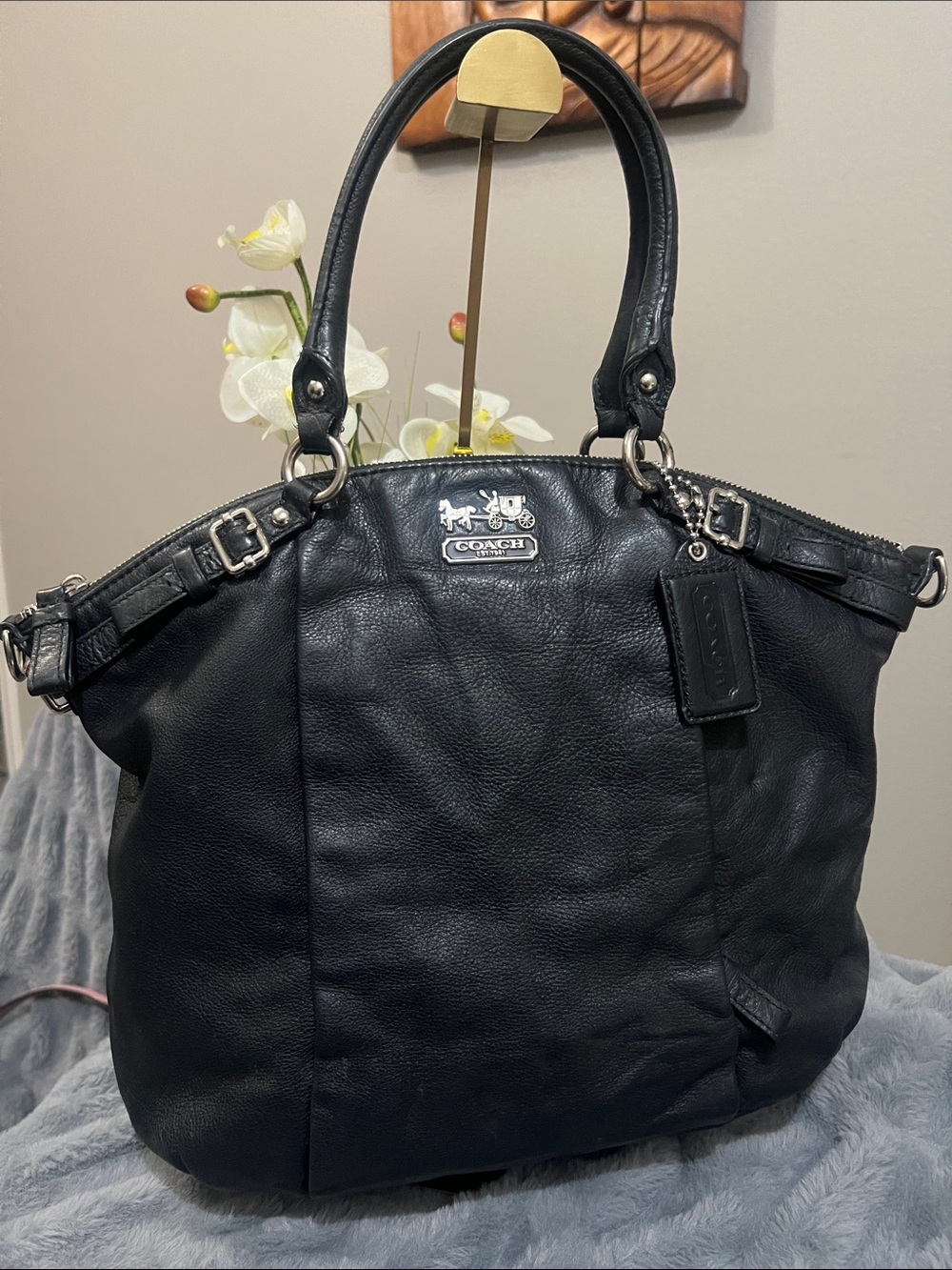 Coach Madison Lindsey Black Leather Satchel GUC retail $398